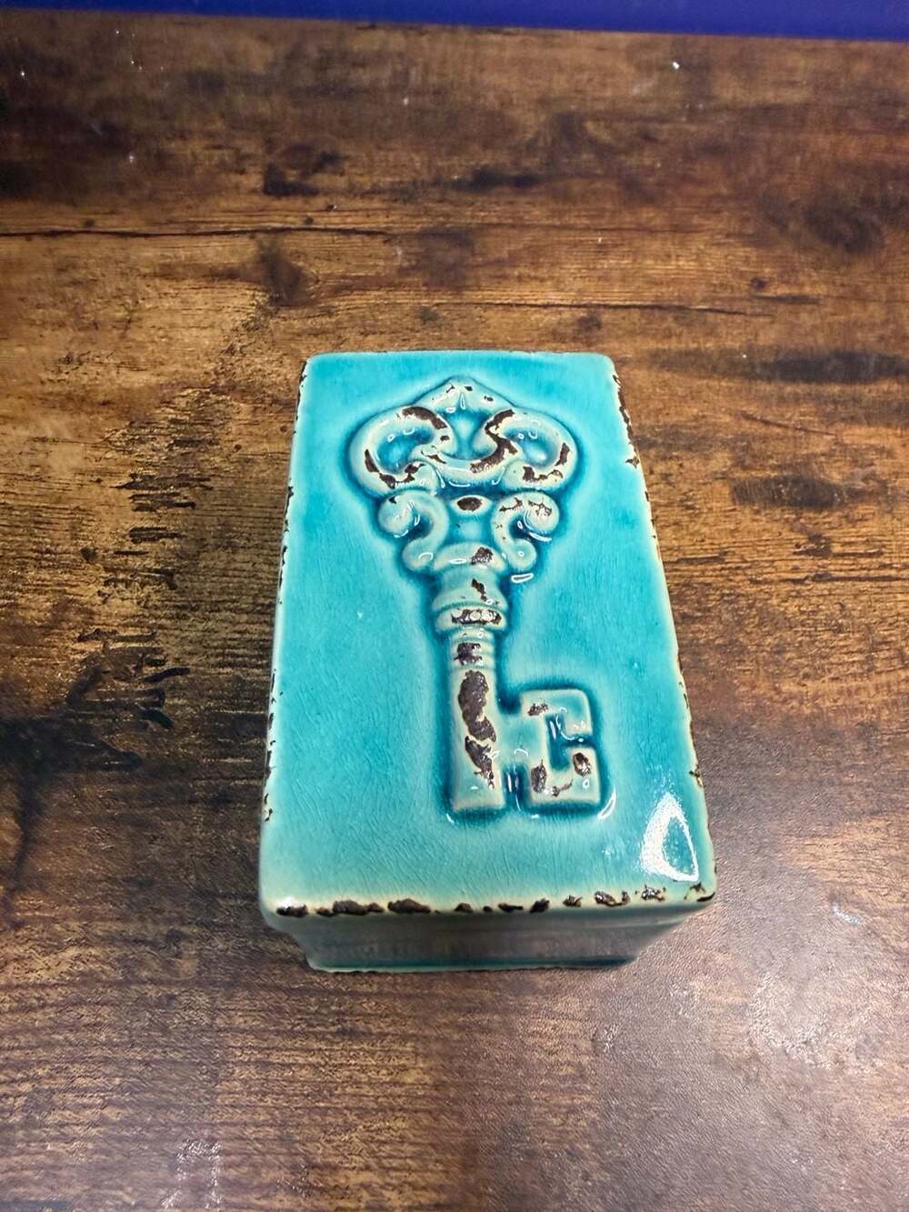 Buttercream Cosette Turquoise Ceramic Skeleton Key Decorative Jewelry Box
